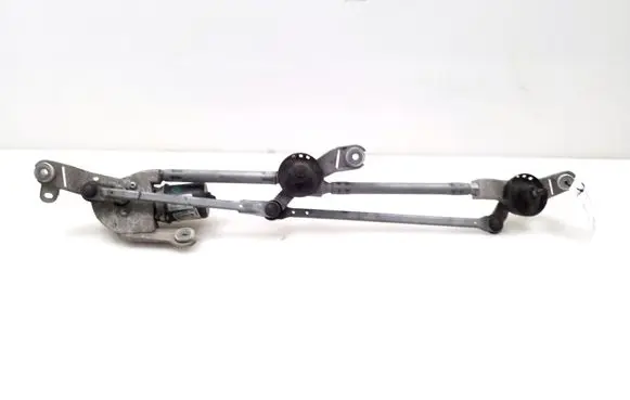 Nissan Juke I F15 Front wiper linkage and motor 
