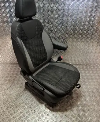 Opel Crossland X Front passenger seat DG18034
