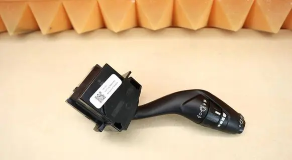 Ford C-MAX II Wiper control stalk AV6T17A553AC
