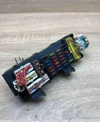 Daewoo Rezzo Fuse module 0G24U10010268 SSP