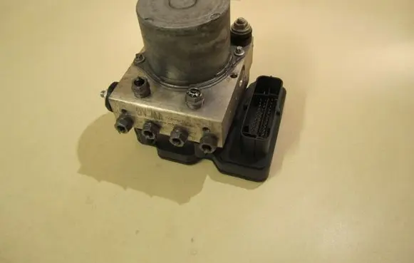 Volkswagen Polo V 6R ABS Pump 6C0907379R