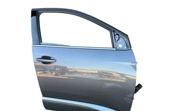 Peugeot 5008 II Front door