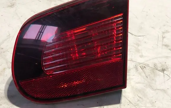 Volkswagen Eos Tailgate rear/tail lights 1Q0945094C 002019