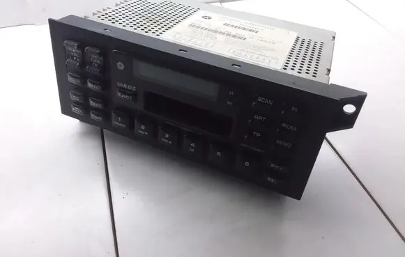 Chrysler Voyager Radio/CD/DVD/GPS head unit P4704345F 5269484