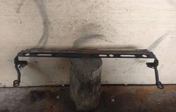 Volvo V50 Top upper radiator support slam panel