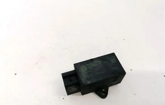 Volkswagen Touran I Other relay 7l0959772 23203