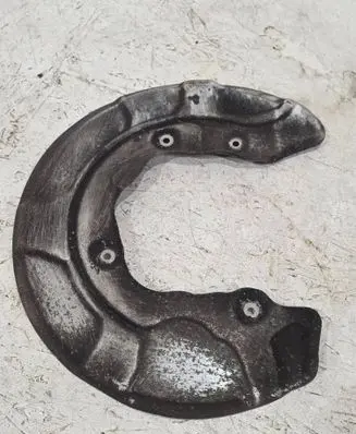 BMW 5 G30 G31 G38 Rear brake disc plate dust cover 6861802 4786210