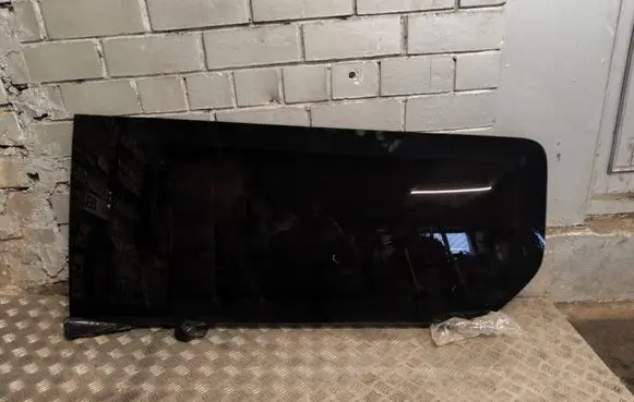 Renault Trafic III (X82) Rear side window DOT39AS2M33 43R000464