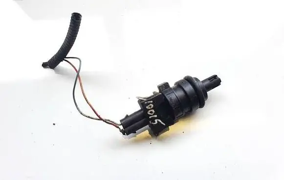 Volkswagen Polo III 6N 6N2 6NF Intake air temperature sensor 028906081