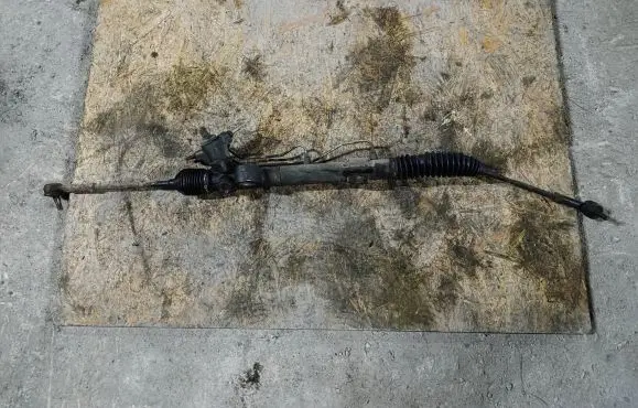 Nissan Almera Tino Steering rack