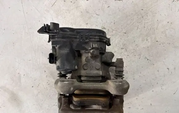 Infiniti QX30 Rear brake caliper 440015DA0A A2464230898