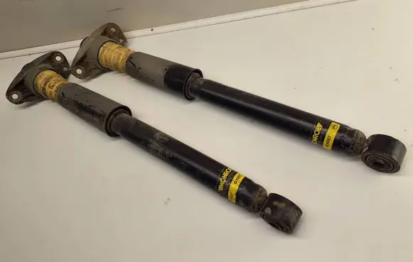 Volkswagen Golf VI Rear shock absorber/damper 