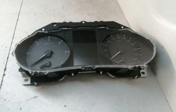 Nissan Qashqai Speedometer (instrument cluster) 4EL3D1H0Z 950B 4030150127