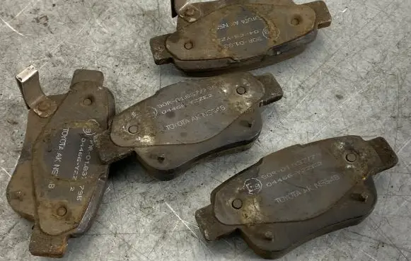Toyota Avensis T250 Brake pads (rear) 