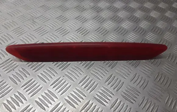 Volkswagen Polo IV 9N3 Third/center stoplight