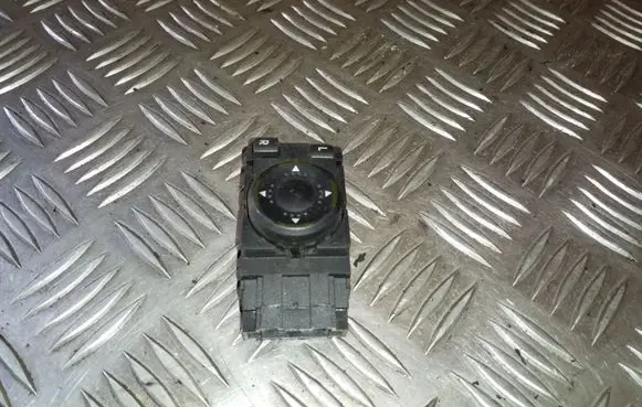 Volkswagen PASSAT B5 Wing mirror switch 3B1959565B