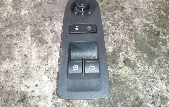 Volkswagen Up Electric window control switch 1S0959565 1S8959857 1S0867255G