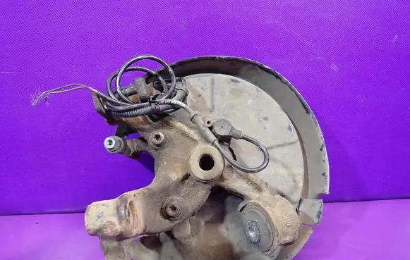 Audi A4 S4 B7 8E 8H Rear wheel hub spindle/knuckle