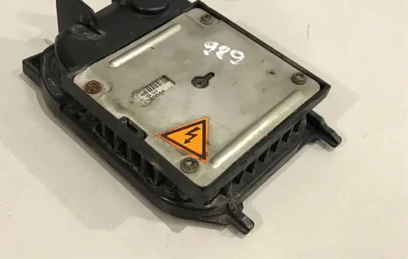 Volkswagen PASSAT B6 Headlight ballast module Xenon