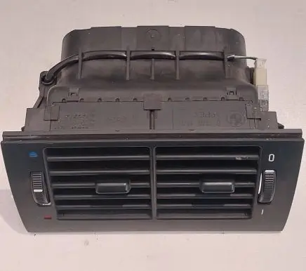 BMW 5 E39 Rear air vent grill 8376150