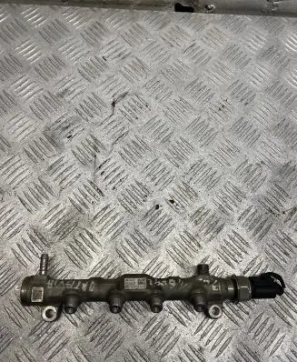 Skoda Octavia Mk3 (5E) Fuel main line pipe 04L089B