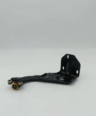Mercedes-Benz Vito Viano W447 Sliding door lower roller guide/hinge A4477601547