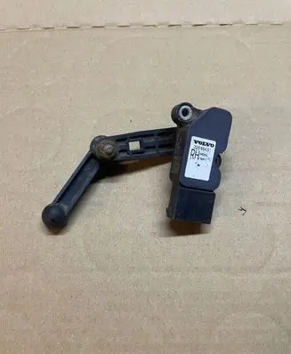 Headlight/headlamp level sensor