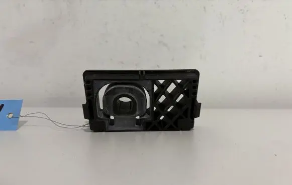Volvo XC90 Radiator mount bracket 31657439