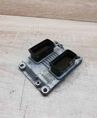 Opel Corsa C Engine control unit/module ECU 0261207961 1039S01629 385109
