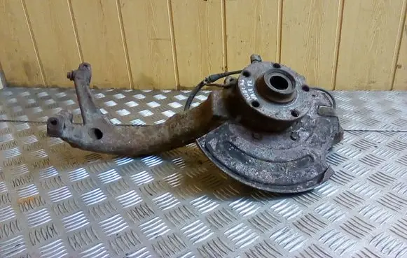 Audi A6 S6 C5 4B Front wheel bearing hub 