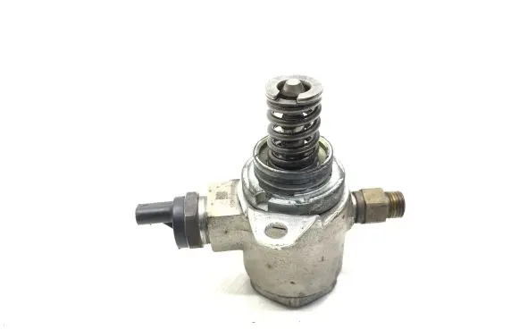 Volkswagen Scirocco Fuel injection high pressure pump 03C127026 03C127026D