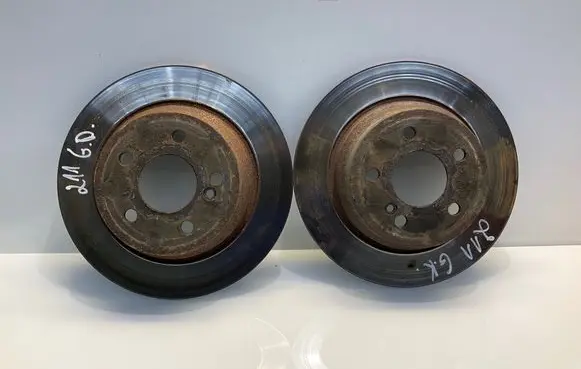Mercedes-Benz E W211 Rear brake disc A2114230712 2114230712 A0004231012