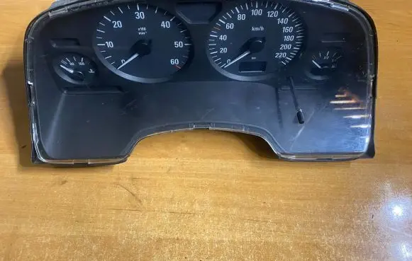 Opel Zafira A Speedometer (instrument cluster) 24461749JB