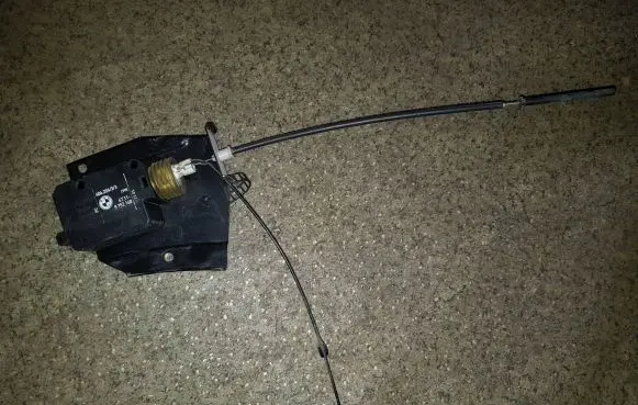 Fuel tank cap lock motor