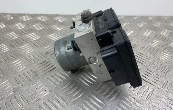 Jeep Cherokee ABS Pump P68237001AD