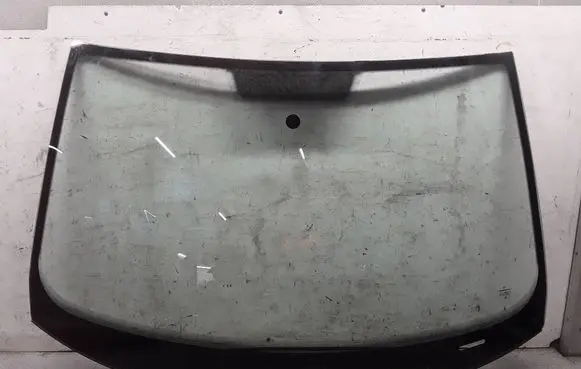 Volkswagen Golf VI Front windscreen/windshield window 
