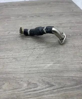 Volkswagen Polo V 6R EGR valve line/pipe/hose 04B131521G