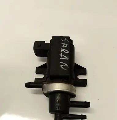 Volkswagen Golf III Turbo solenoid valve 72190320 1H0906627