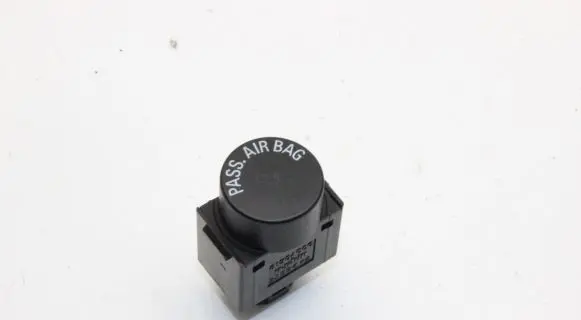Mitsubishi L200 Passenger airbag on/off switch 8150A006