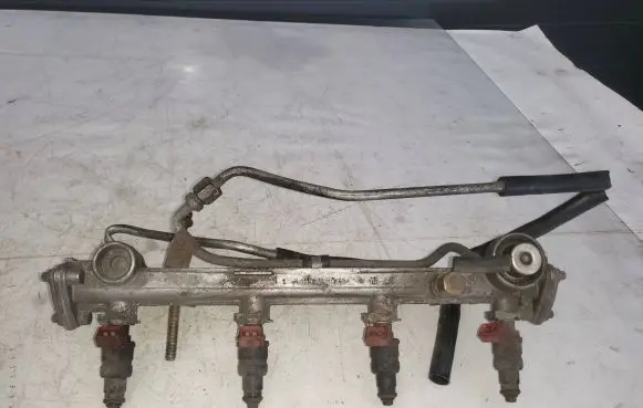 Mercedes-Benz E W211 Fuel main line pipe R1110781045