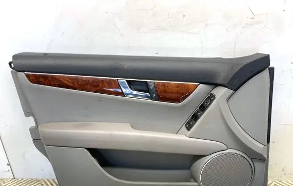 Mercedes-Benz C W204 Front door card panel trim