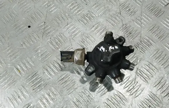 Ford Mondeo MK IV Fuel distributor 4M5Q9D280DB