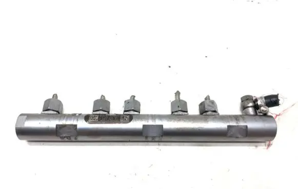 BMW 5 E60 E61 Fuel main line pipe 7809129