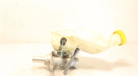 Master brake cylinder