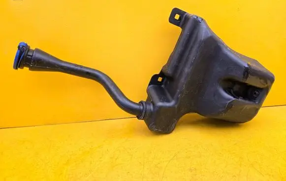 Mercedes-Benz Vito Viano W447 Windshield washer fluid reservoir/tank A4478690066 A4478690020