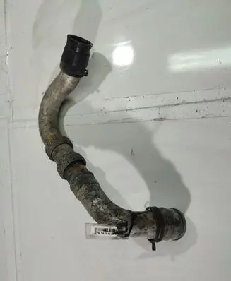 Volkswagen PASSAT B4 Intercooler hose/pipe 