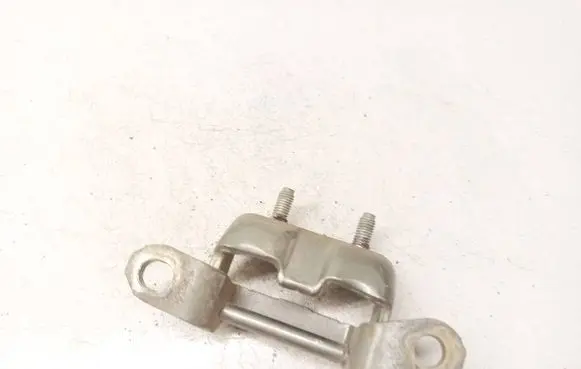 Nissan Primera Tailgate/trunk/boot hinge 