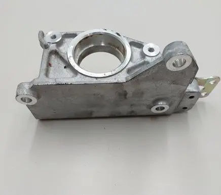 Nissan Leaf II (ZE1) Driveshaft support bearing bracket 190829B091