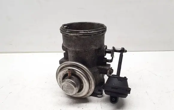 Volkswagen Touareg I EGR valve 070128079F 292515077