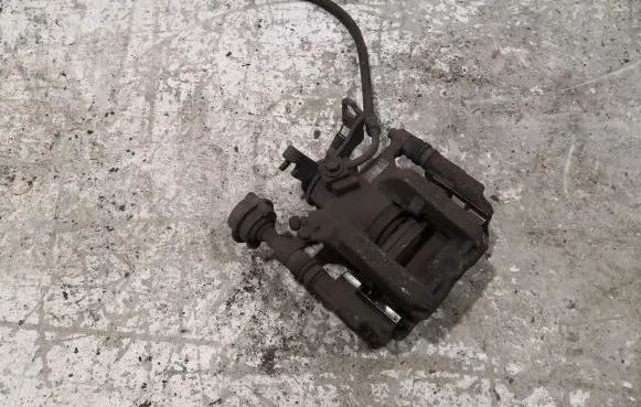Opel Mokka X Rear brake caliper